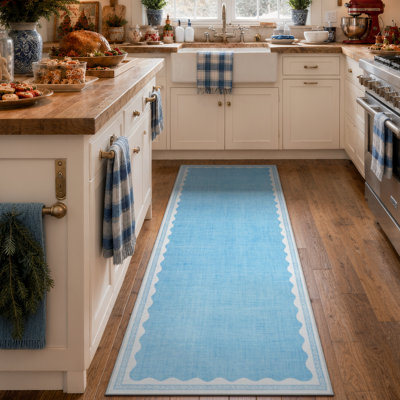 Tapis de corridor bleu vintage à bordure ondulée, lavable et antidérapant, idéal pour le corridor, la cuisine ou la chambre.