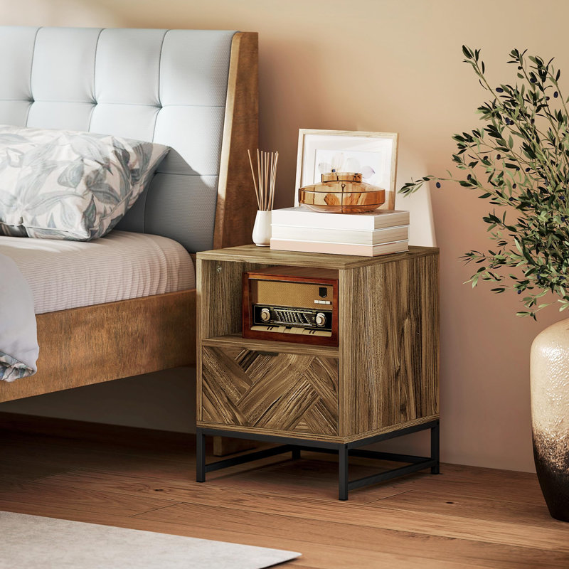 40cm W Manufactured Wood Bedside Table, Brown