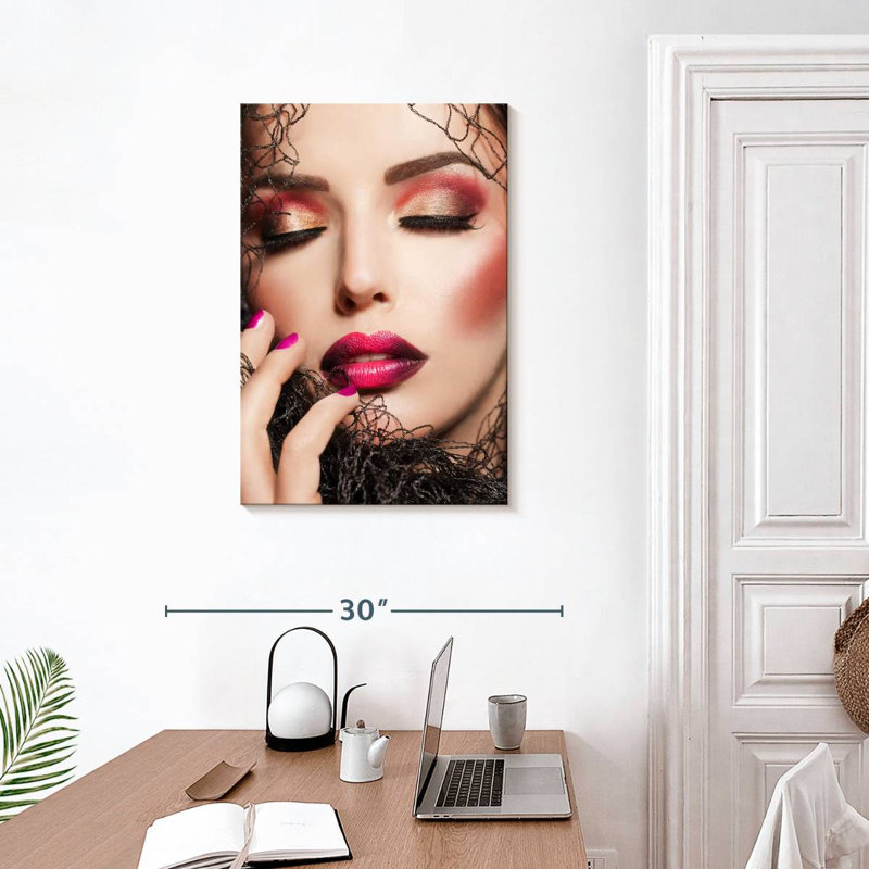 Créatif maquillage magenta, H 30 po x l 20 po
