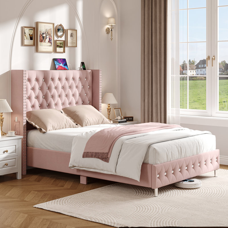 Grand lit plateforme tapissier blanc à oreilles Milun, Queen, Beige