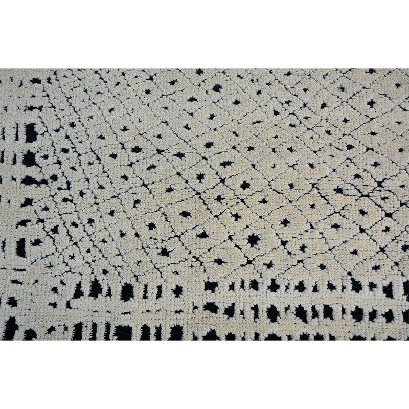 Wool Argyle Area Rug in Ivory, Rectangle 8' x 10'