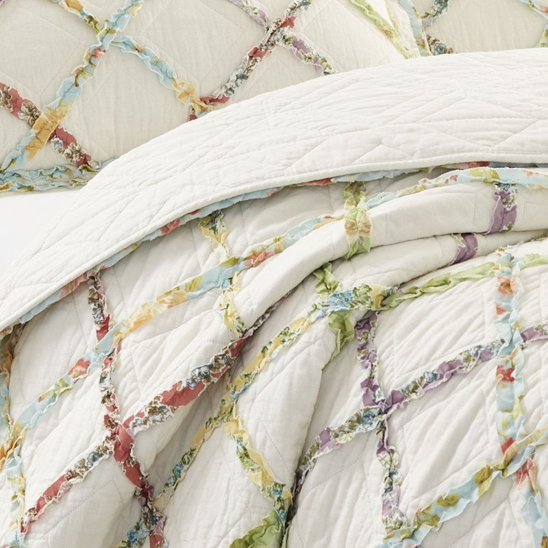 King White Cotton Reversible Quilt Set with Ruffle Design