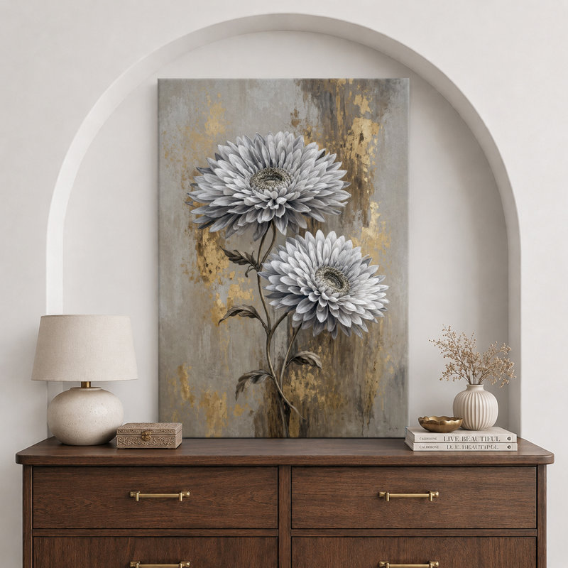 «Silver Chrysanthemum Blooms With Gold Accent», images de chambre à coucher, impression sur toile encadrée, Wrapped Canvas