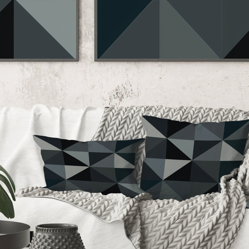 Coussin lombaire moderne gris et noir à motif géométrique Triangles III