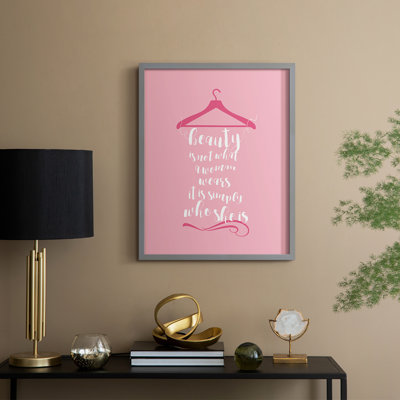 Beauté en rose, reproduction encadrée - bois massif