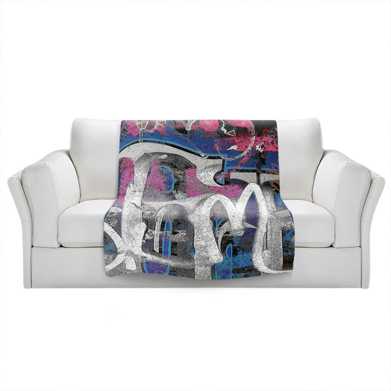 Couverture graffiti 1 , 68 po x 80 po