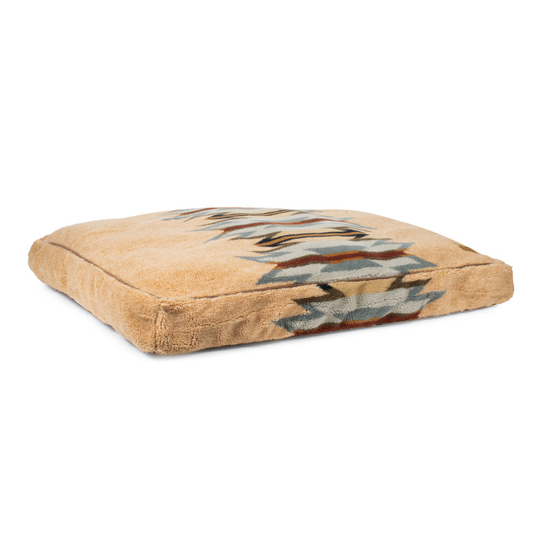 Pendleton Pet Napper, Wyeth Trail Wheat, Large (40"w x 32"d x 4"h)