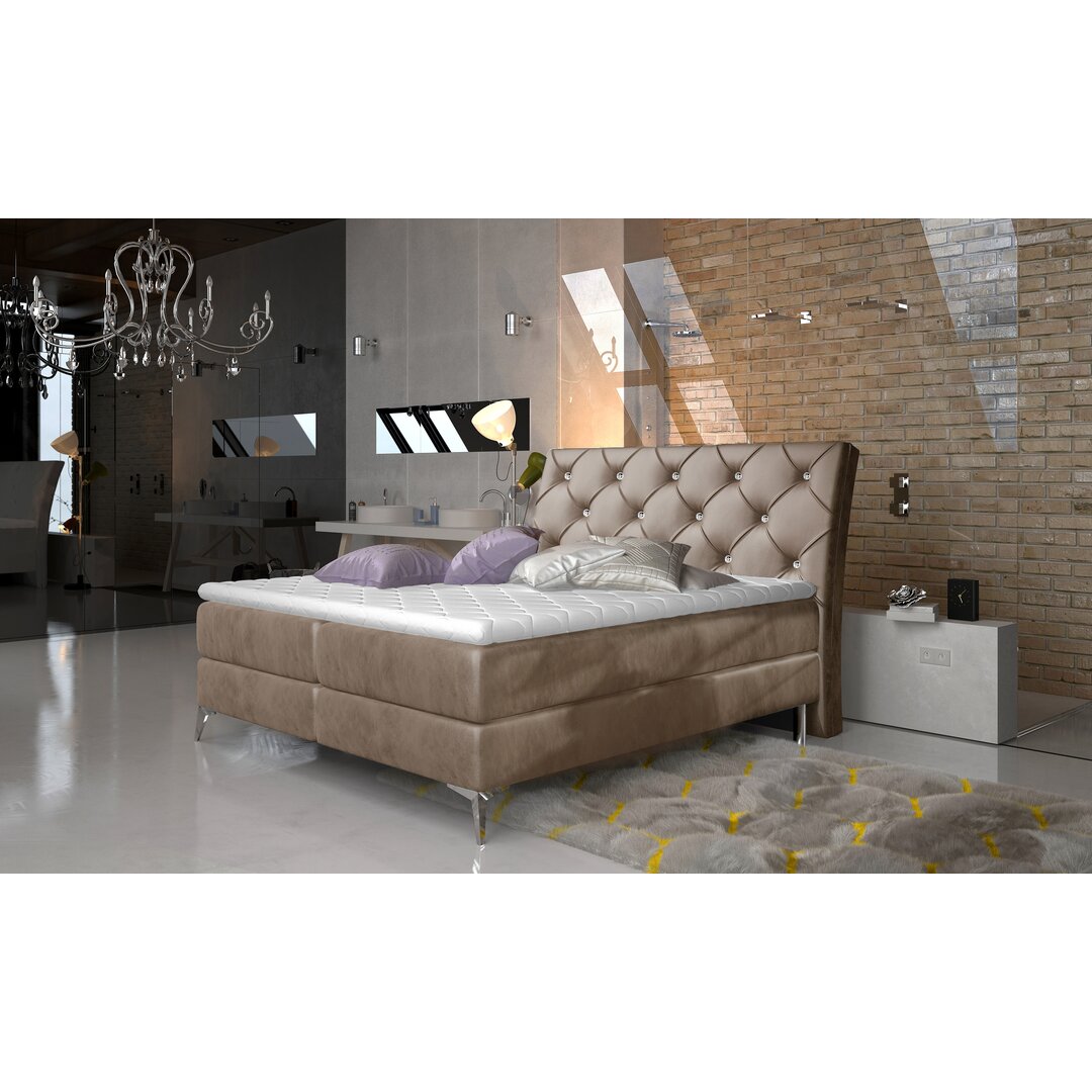 Boxspringbett Everly mit Bettkasten