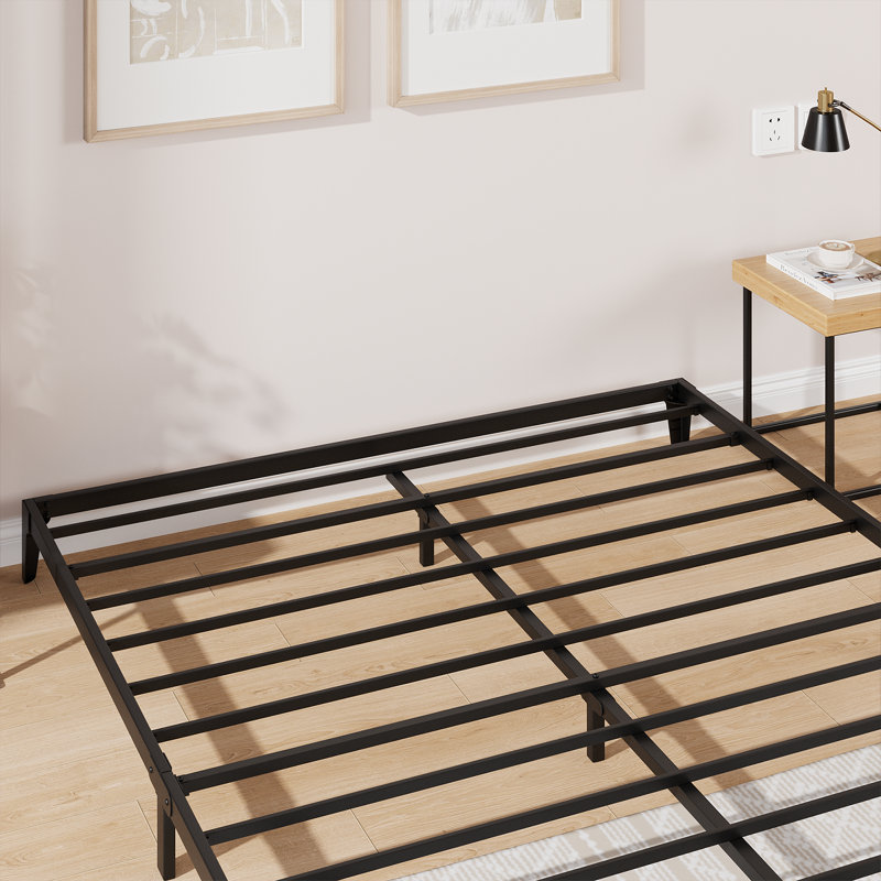 Structure de lit plateforme en métal de 6 po GarveeHome, base de matelas discrète à profil bas, lattes en acier robustes antidérapantes, facile à assembler, aucun sommier tapissier requis, noir