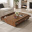 Table basse rectangulaire basse en bois massif de style Mid-Century Modern avec tiroirs de rangement à lattes, idéale pour décorer un salon ou une pièce de maison.