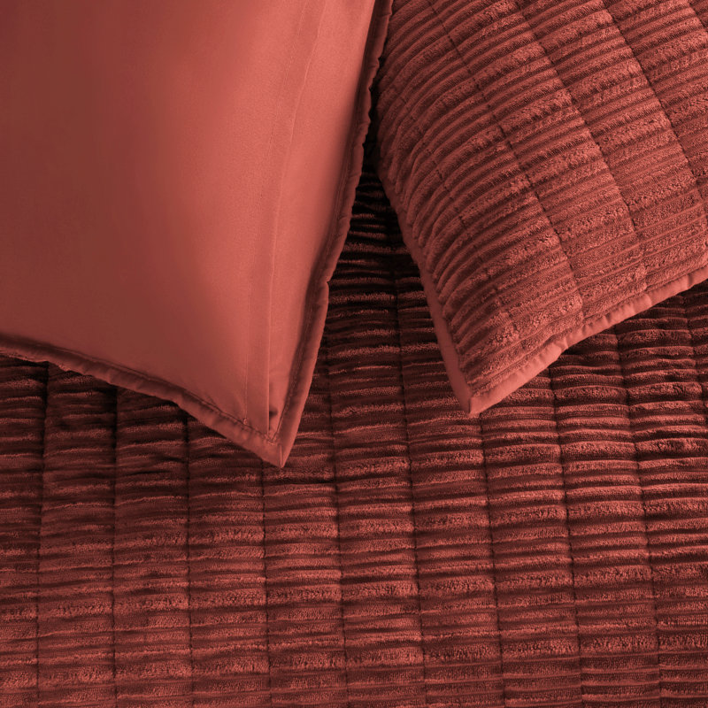 Wonderful Velvet 3-piece reversible quilt set, King Quilt + 2 King Shams, Reddish Brown