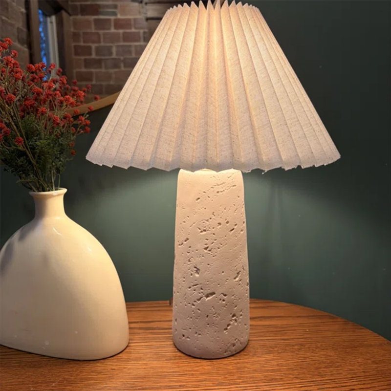 Lampe de table en pierre