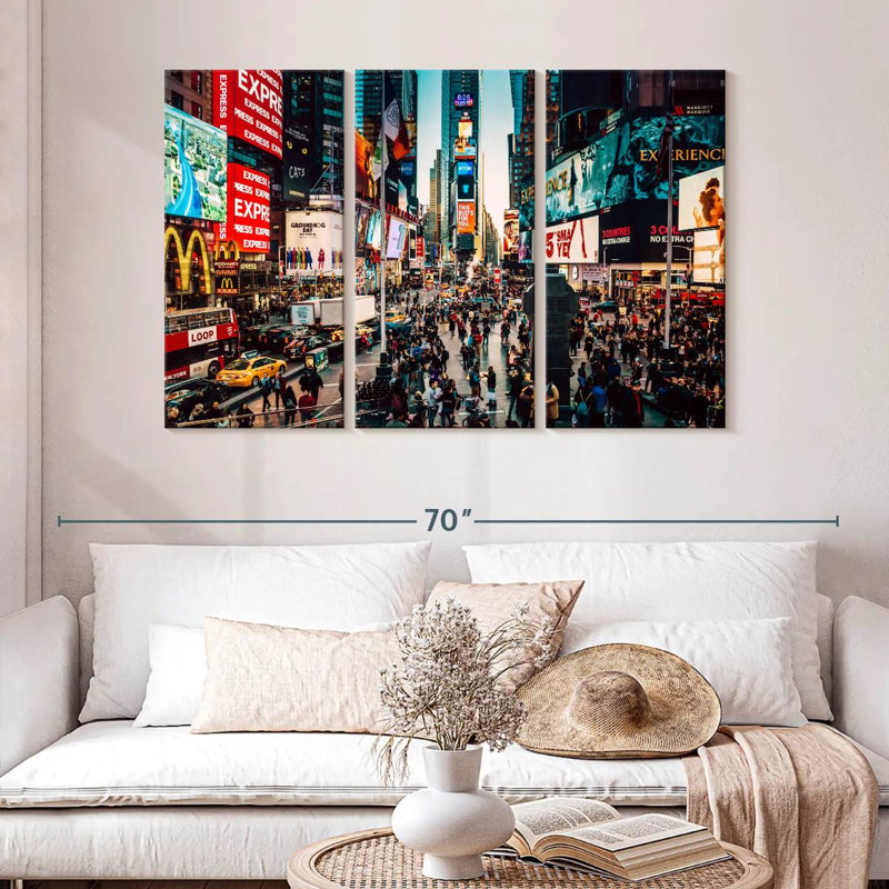 Sebbie Iconic Times Square, 32" H x 50" W