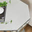 Table basse de style tambour avec incrustation de cristal miroir, table décorative argentée Polygonal