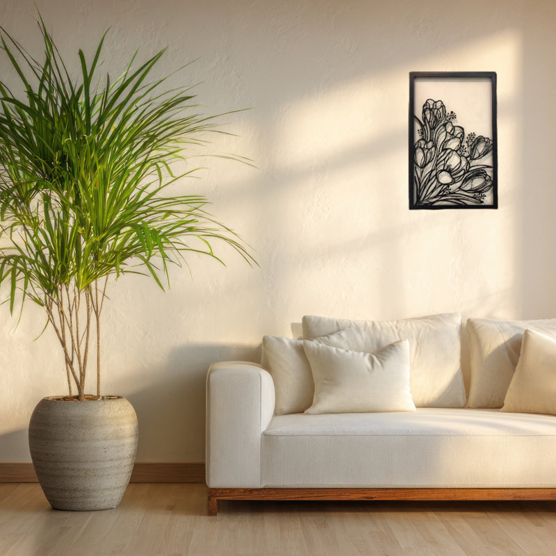 Wall Decor on Metal, Black