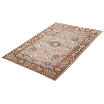 Tapis gris clair Jules Serapi 5 pi 2 po x 7 pi 6 po