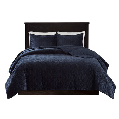 Gayle 3-Piece Casual Geometric Velvet Quilt Set