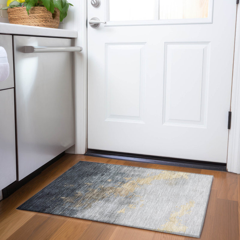 Tapis intérieur / extérieur doré lavable à la machine Xhevrie, Rectangle 1 pi 8 po x 2 pi 6 po