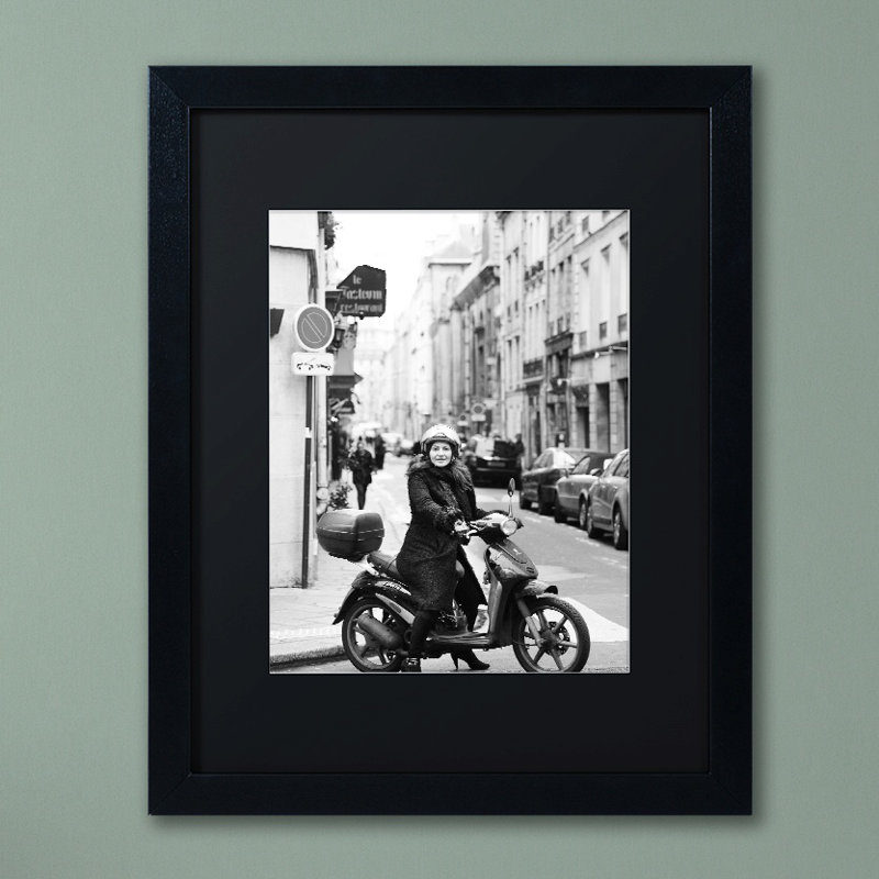 « lady in paris », reproduction de photo sur toile encadrée, H 20 po x l 16 po x P 0,5 po, Noir