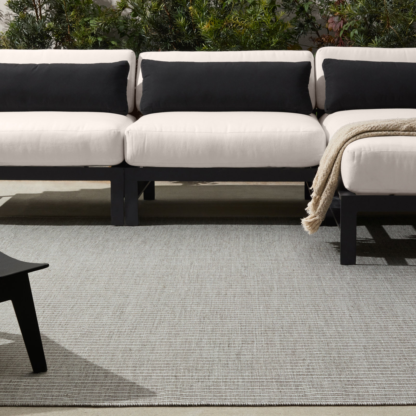 Chandlee Hand Woven Area Rug, Rectangle 2' x 3'