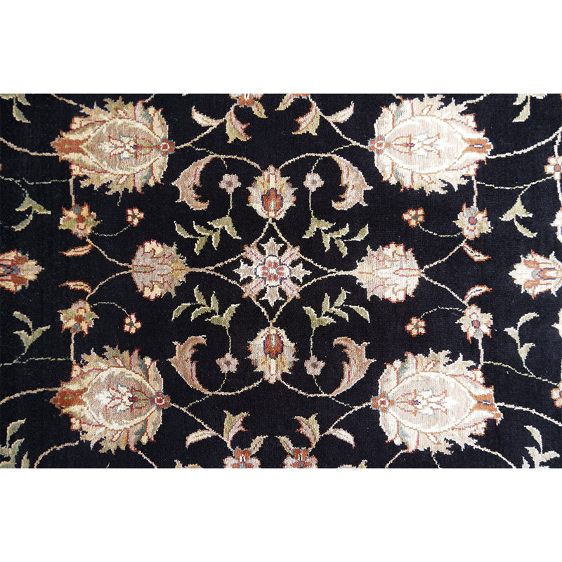 Intricately Hand Woven Wool Oriental Area Rug, Rectangle 8' x 10'