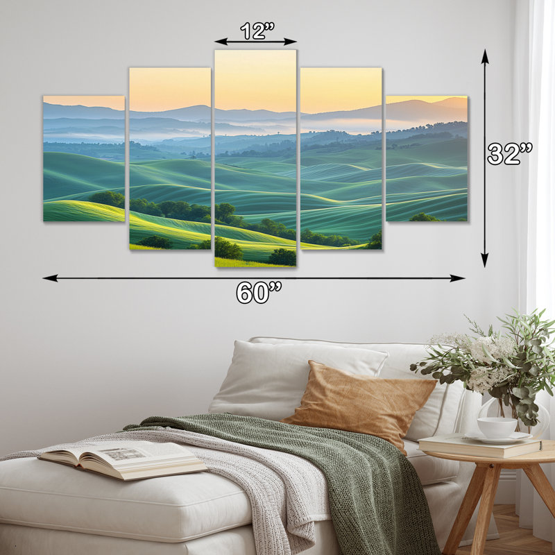 «Countryside Rolling Hills At Dawn III» - art mural campagne - art mural de campagne pour le salon