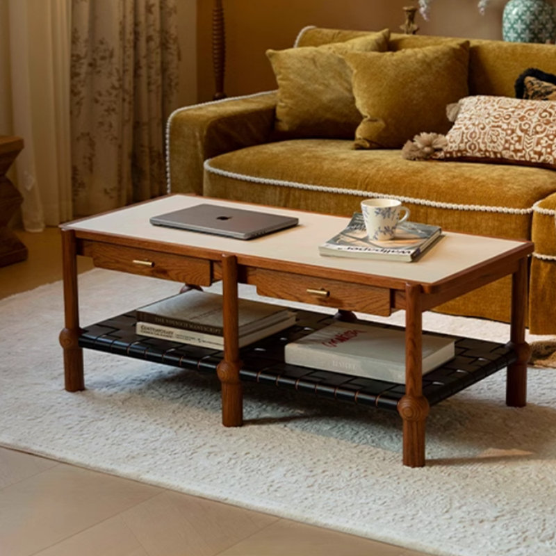 Table basse à ambiance française rétro