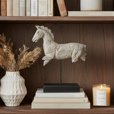 Statue de cheval Marie sur support en fer noir, poudre de pierre-résine grise 17 pouces