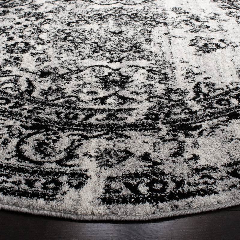 Nicarla Performance Oriental Rug, Round 6'
