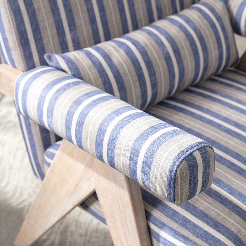 Chaise d'appoint, pieds en bois d'hévéa KD avec finition. Le tissu recouvre le siège. Avec coussin