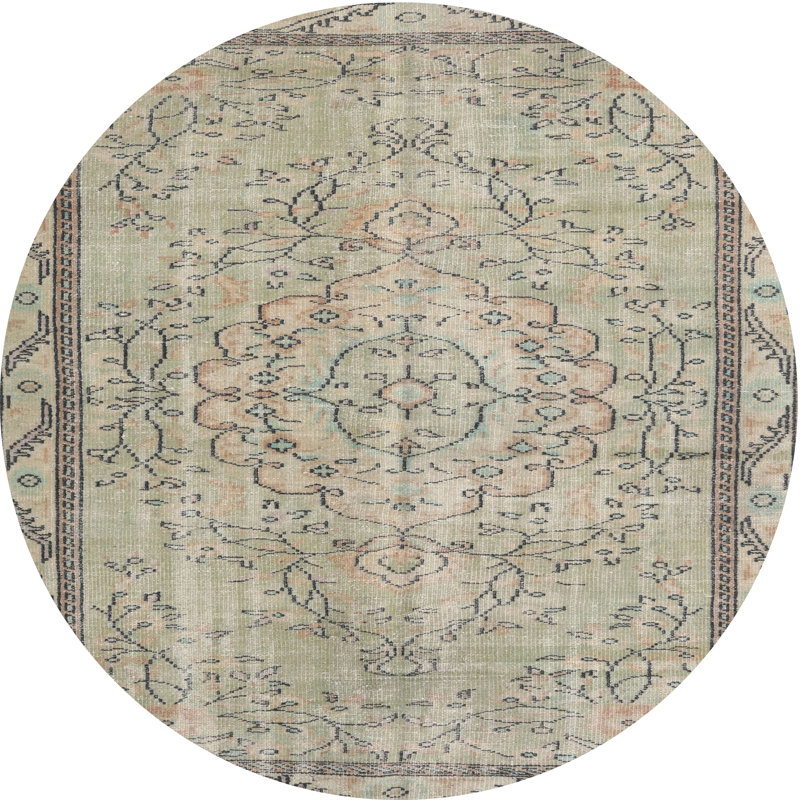 Claudino Oriental Indoor Rug, Round 7'