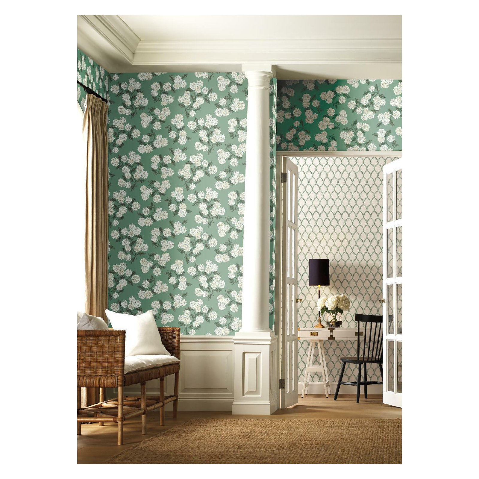Hydrangea 27' x 27" Wallpaper, Green/White