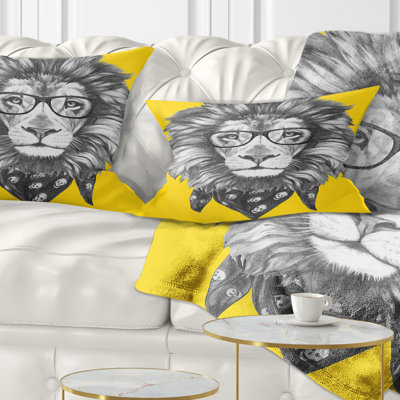 Lion d’animal avec verres et coussin lombaire écharpe