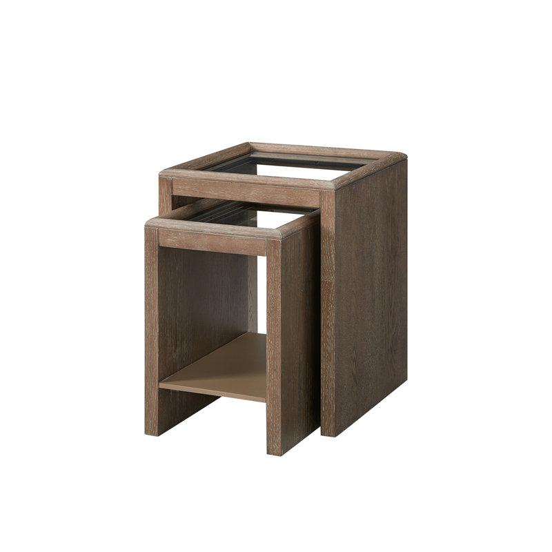 Tables gigognes