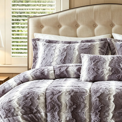 Full/Queen 4PC Faux Fur Comforter Set