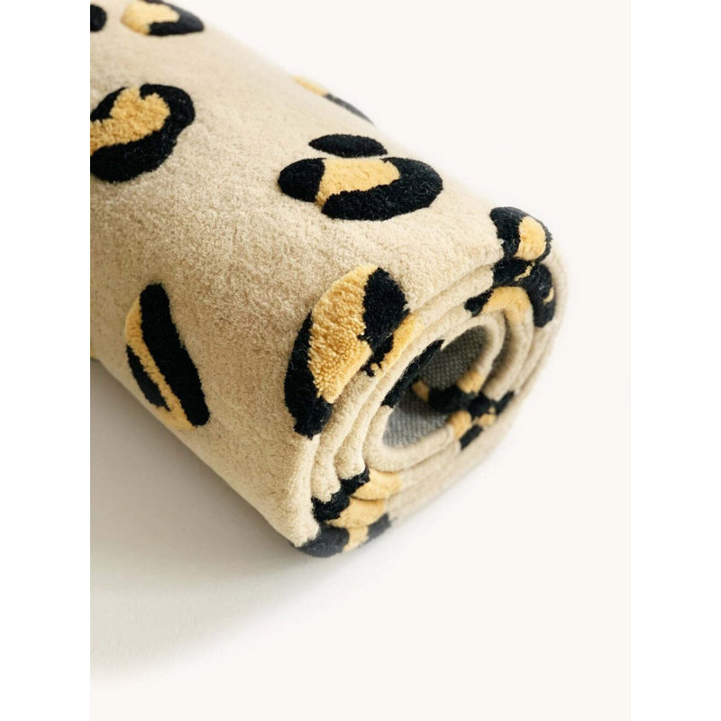 Rug Leopard, Rectangle 2'7.5" x 3'11.24"