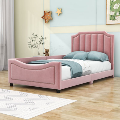 Kanchi Upholstered Velvet Daybed
