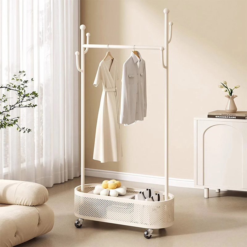 Adjustable Clothing Rack