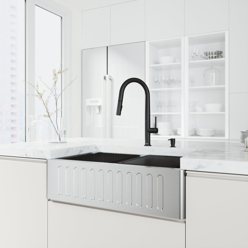 Station de travail et accessoires pour évier de cuisine à simple cuve en acier inoxydable L 33 po x l 21 po Oxford