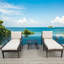 Ensemble de patio avec de magnifiques coussins et une table au design moderne. Chaises avec housses amovibles.