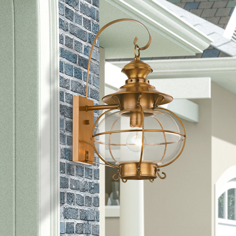 Lanterne murale d'extérieur 1 lumière Shielo, H 17,75 po x l 10,5 po x P 11,75 po, Laiton flamand