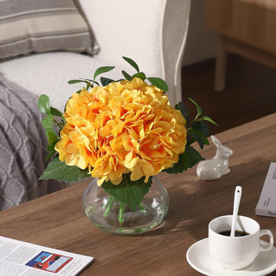homfan Hydrangea Artificial Flowers in Vase, Silk Faux Hydrangea Fake Flower Arrangements with Glass Vase and Faux Water for Home Decor Wedding Bouque