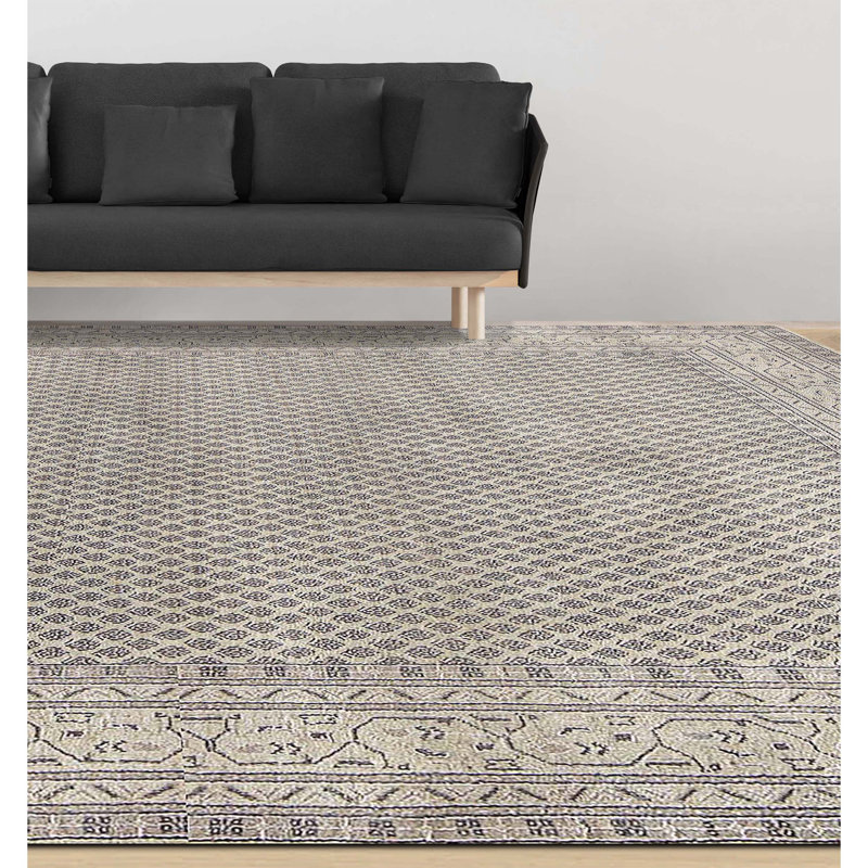 Lori Wool Oriental Area Rug in Dark Gray/Beige, Rectangle 6'5" x 9'4"