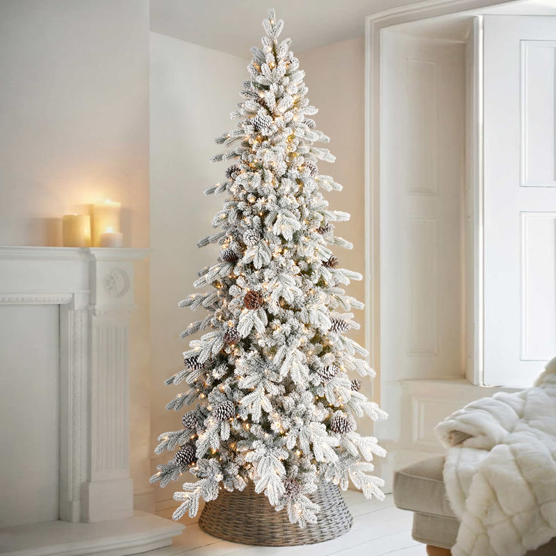 Arbre de Noël mince avec pommes de pin, 4