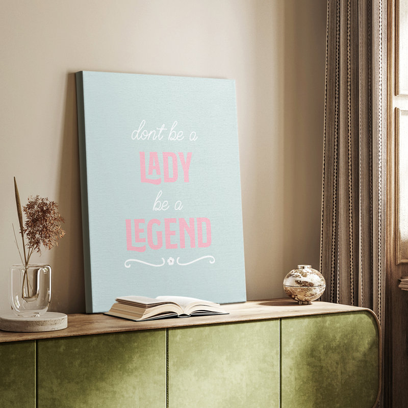 Lady Legend - galerie Cavas sur mesure, H 27 po x l 18 po