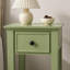 Table d'appoint vert clair avec tablette inférieure