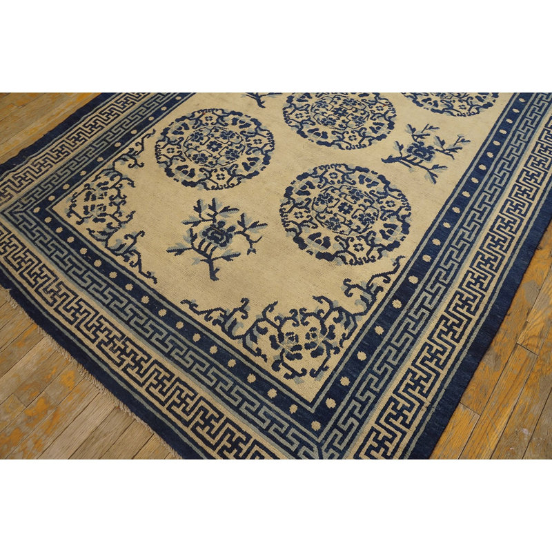 Hand Knotted Wool Oriental Area Rug