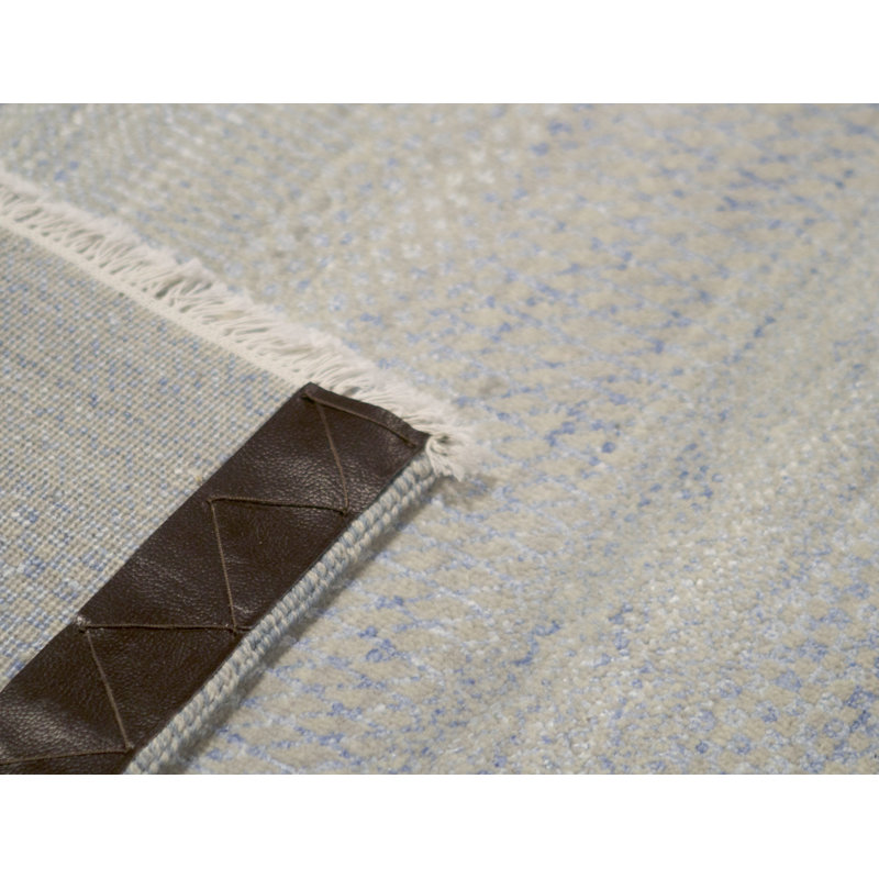 Tapis argenté et bleu clair noué à la main de haute qualité