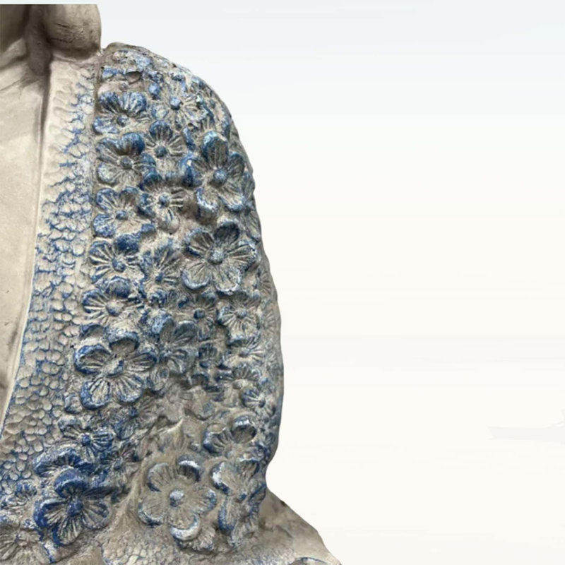 Statue de Bouddha en résine résistante aux intempéries de 16 po avec décor floral bleu pour décor zen extérieur et intérieur