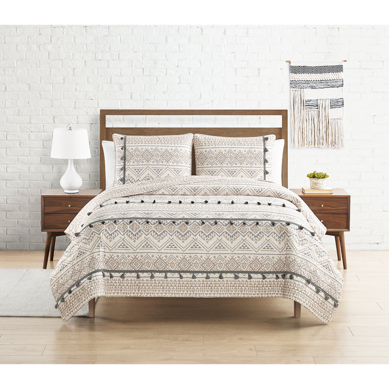 DESIGN STUDIO Nevada Tribal Tan 3-Piece Microfiber Quilt Set with Tassels, King Quilt + 2 King Shams